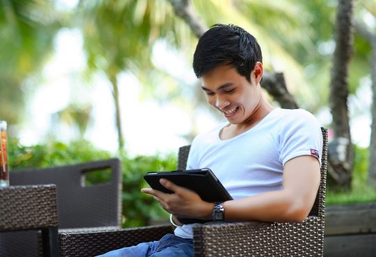 professional networking is a click away with these 4 sites